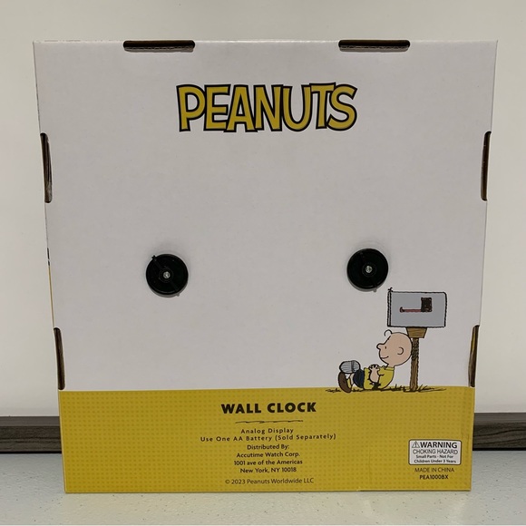 Peanuts Snoopy Flying Ace Analog Wall Clock-New in Box - Picture 2 of 5